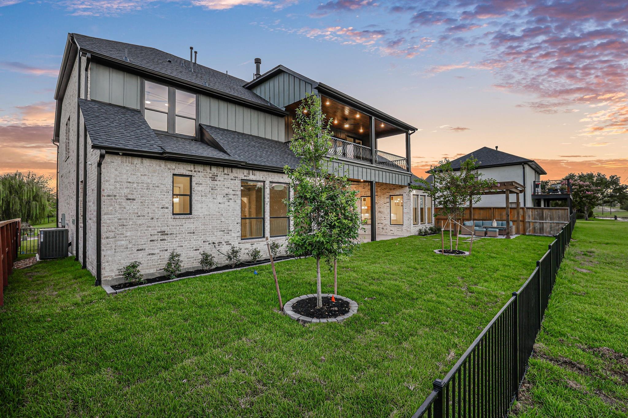 18 Waterford Way