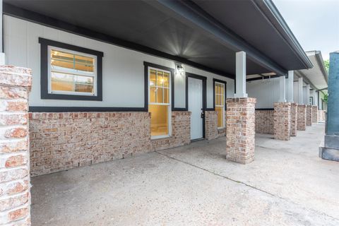 2127 Maximilian Street 10 Houston TX 77039