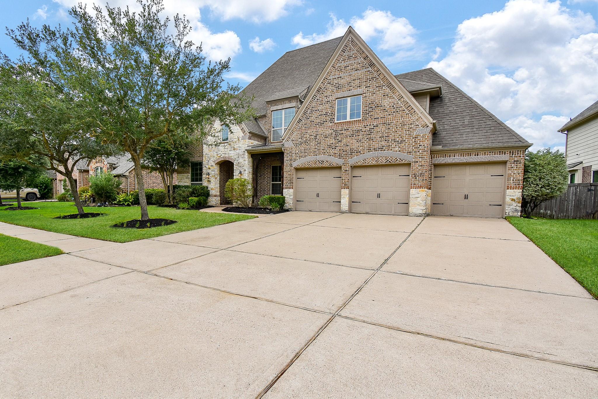 2911 Wolfberry Drive