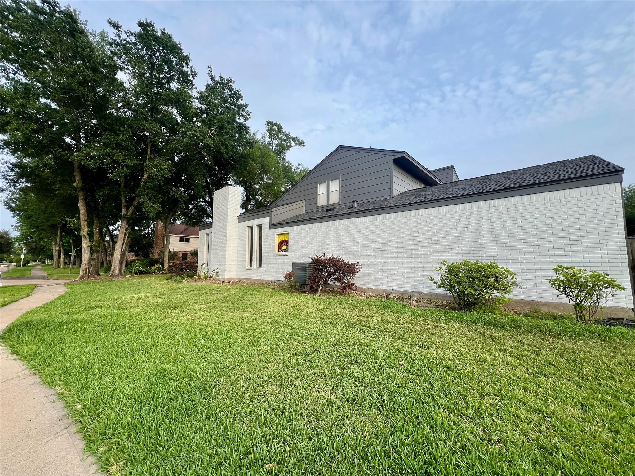 1223 Goldendale Drive
