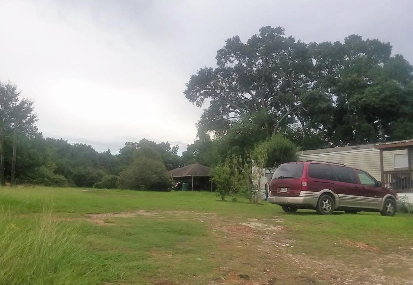 613, 615 & 617 N Highway 75