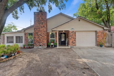 Photo of 2003 Counter Point Drive, Houston, TX 77055 (MLS # 8105525)