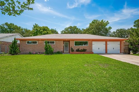 Photo of 12206 Ashcroft Drive, Houston, TX 77035 (MLS # 15286404)