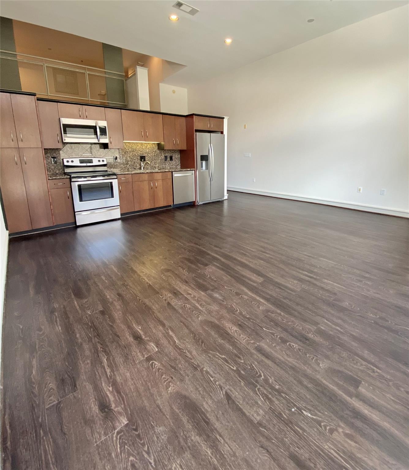 3311 Yupon Street 315