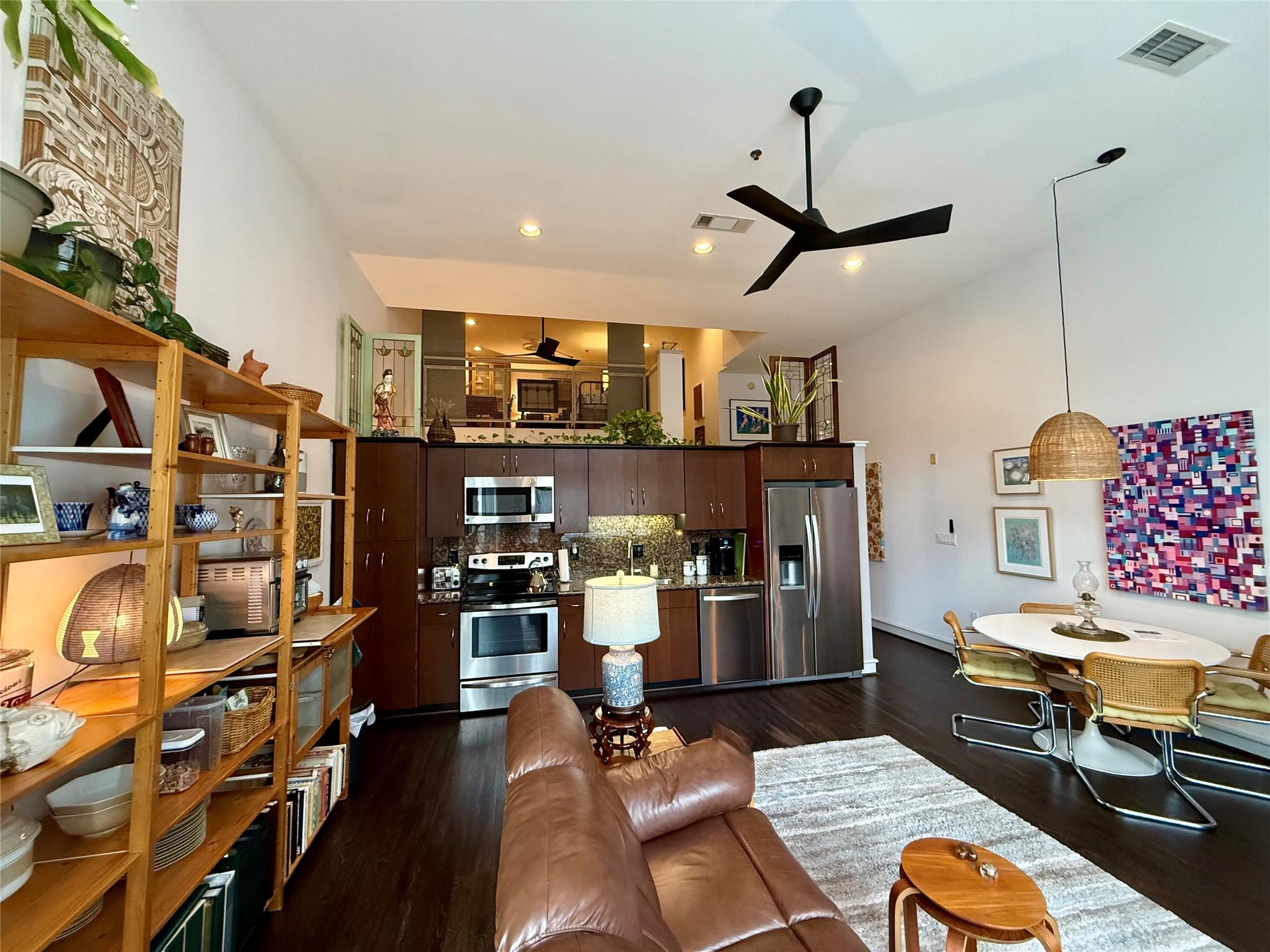 3311 Yupon Street 315