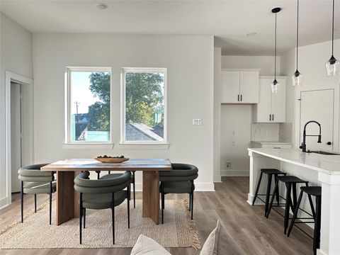 Tiny photo for 812 Elkhart Street #E, Houston, TX 77091 (MLS # 94929521)