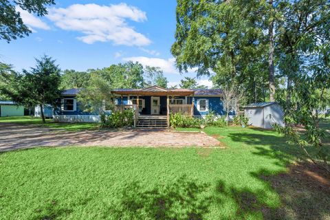 Photo of 25421 Lonestar Boulevard, Waller, TX 77484 (MLS # 75686621)