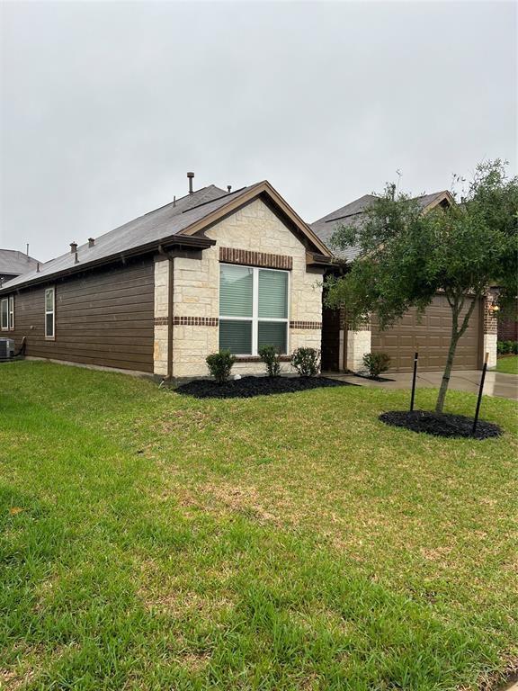 21210 Fox Hillside Way