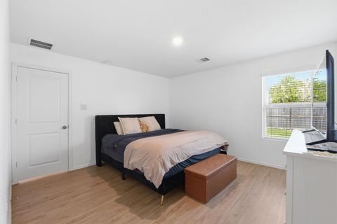 Tiny photo for 14427 Woodcott Warren Way, Rosharon, TX 77583 (MLS # 45969508)