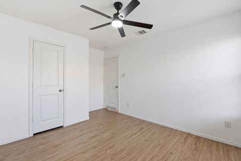 Tiny photo for 14427 Woodcott Warren Way, Rosharon, TX 77583 (MLS # 45969508)