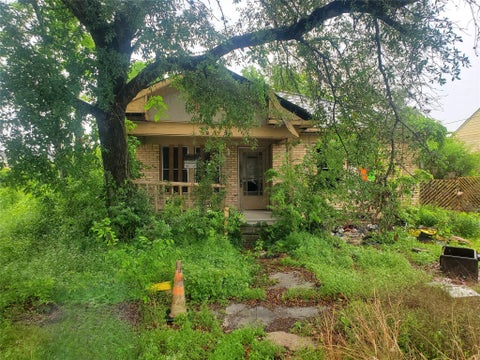 Homes For Sale - 8065 Delwood Street<br/> Houston, TX 77087