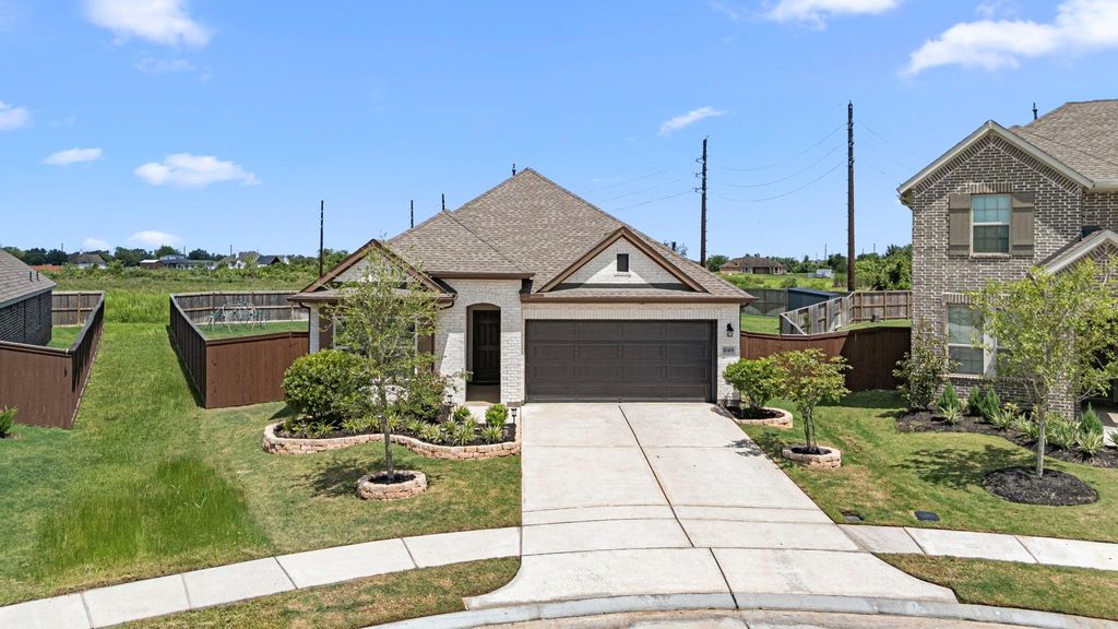 Photo of 10419 Hay Meadow Drive, Iowa Colony, TX 77583 (MLS # 67695720)