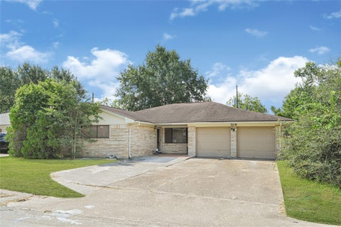 Photo of 709 Queens Road, Pasadena, TX 77502 (MLS # 61952726)