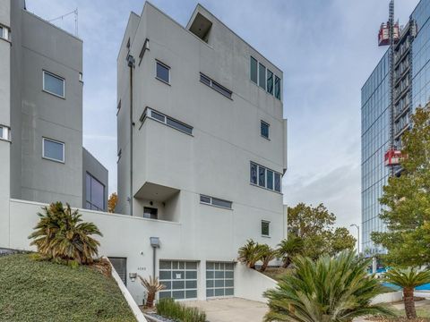 Photo of 608 Stanford Street #B, Houston, TX 77019 (MLS # 55736972)