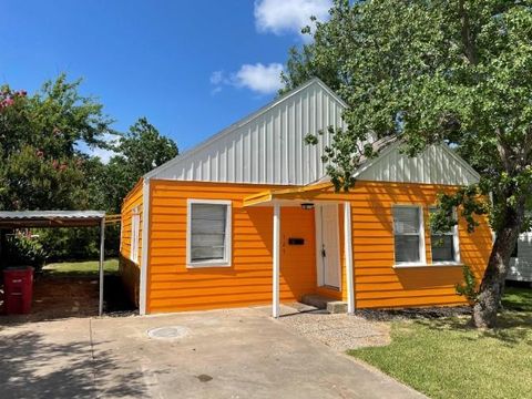 Photo of 727 W 5th Street, Freeport, TX 77541 (MLS # 55558055)