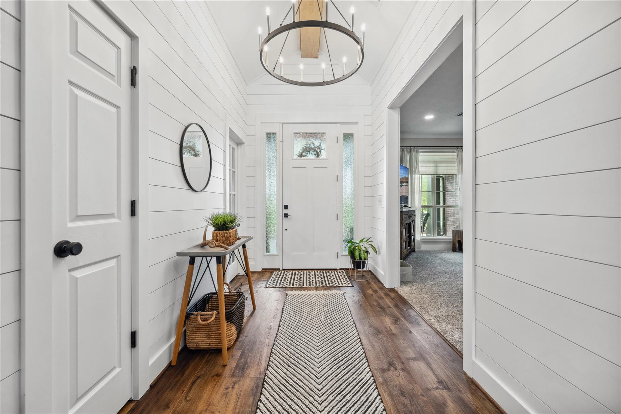 658 County Road 2216
