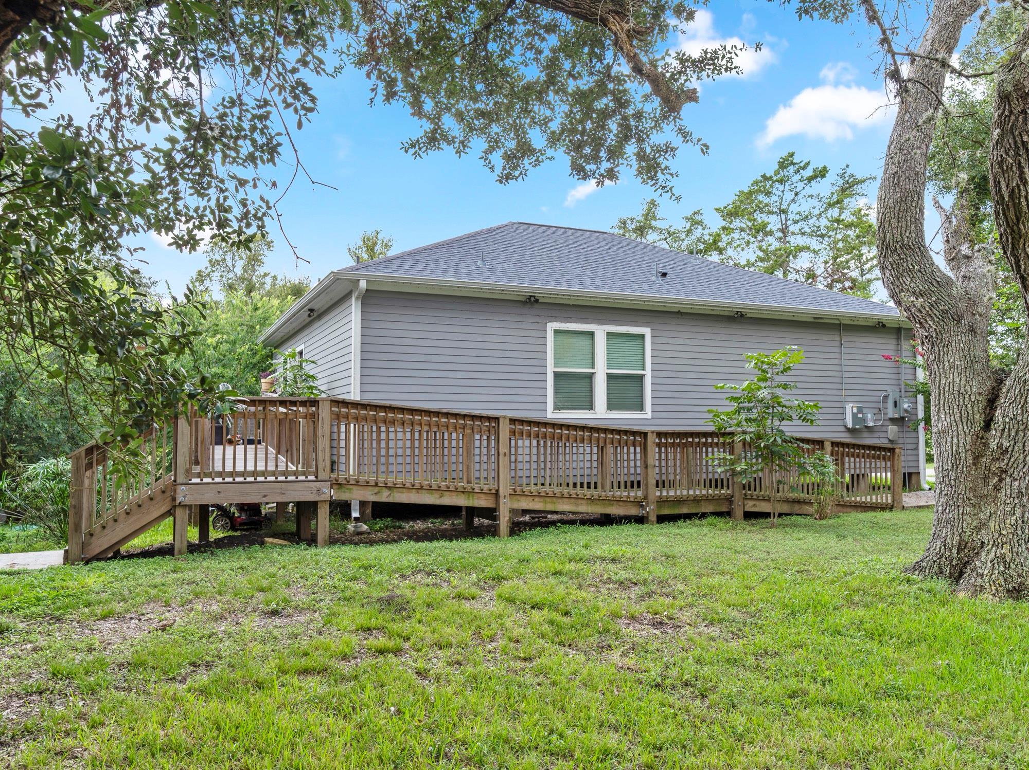 334 Old River Road