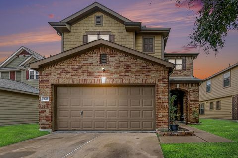 Photo of 7636 7636 Cocobola Lane, Cypress, TX 77433 (MLS # 46587385)