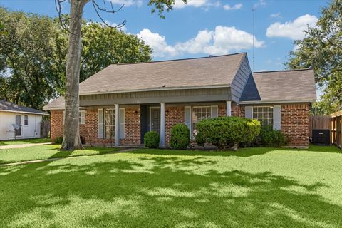 Tiny photo for 1730 Hilton Head Drive, Missouri City, TX 77459 (MLS # 94914523)