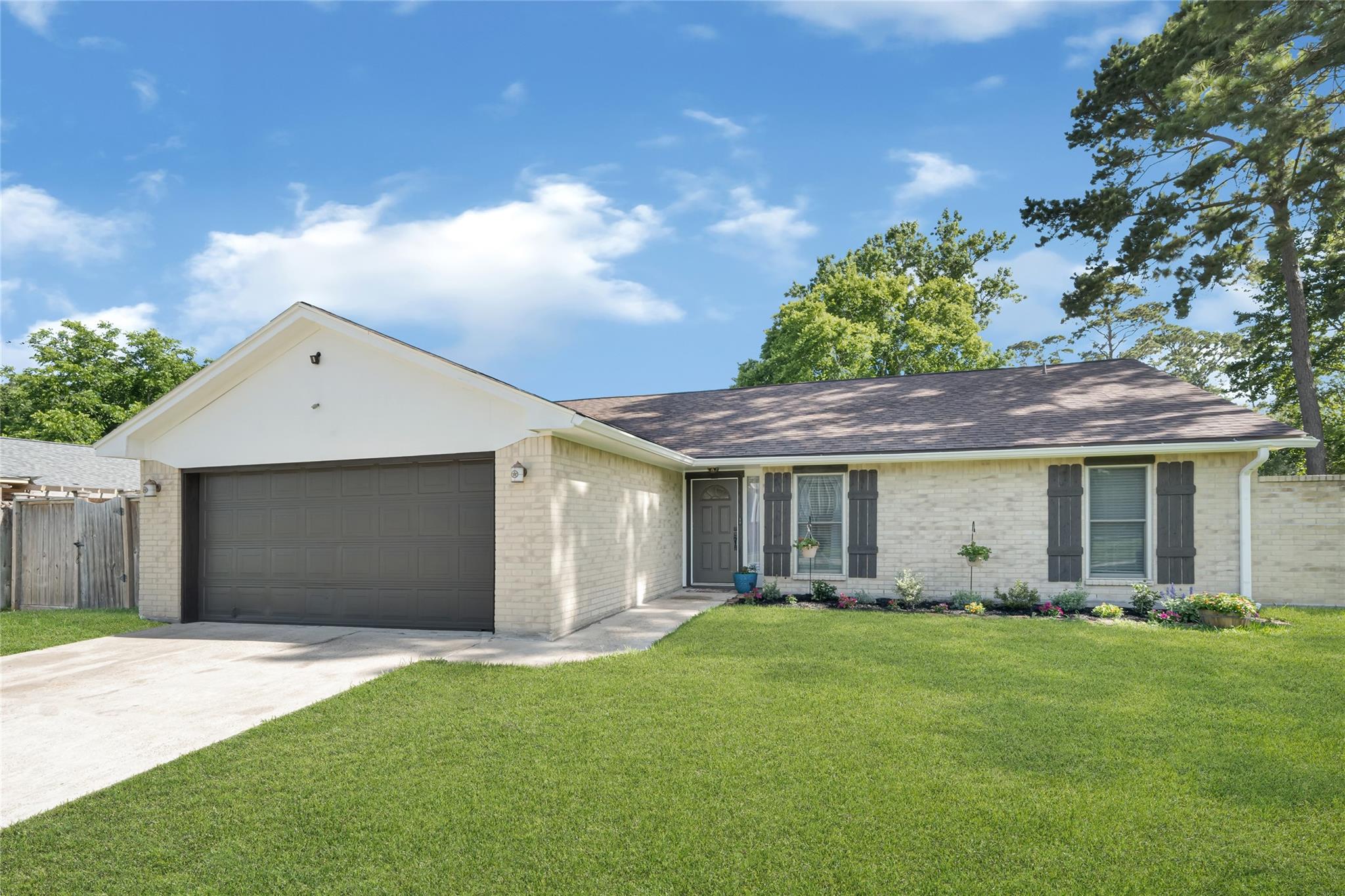 4007 Pin Oak Drive