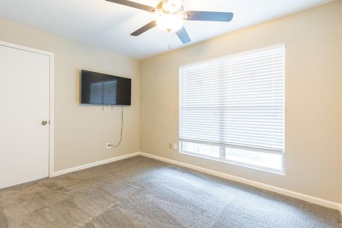 Tiny photo for 3900 Woodchase Drive #132, Houston, TX 77042 (MLS # 16627090)