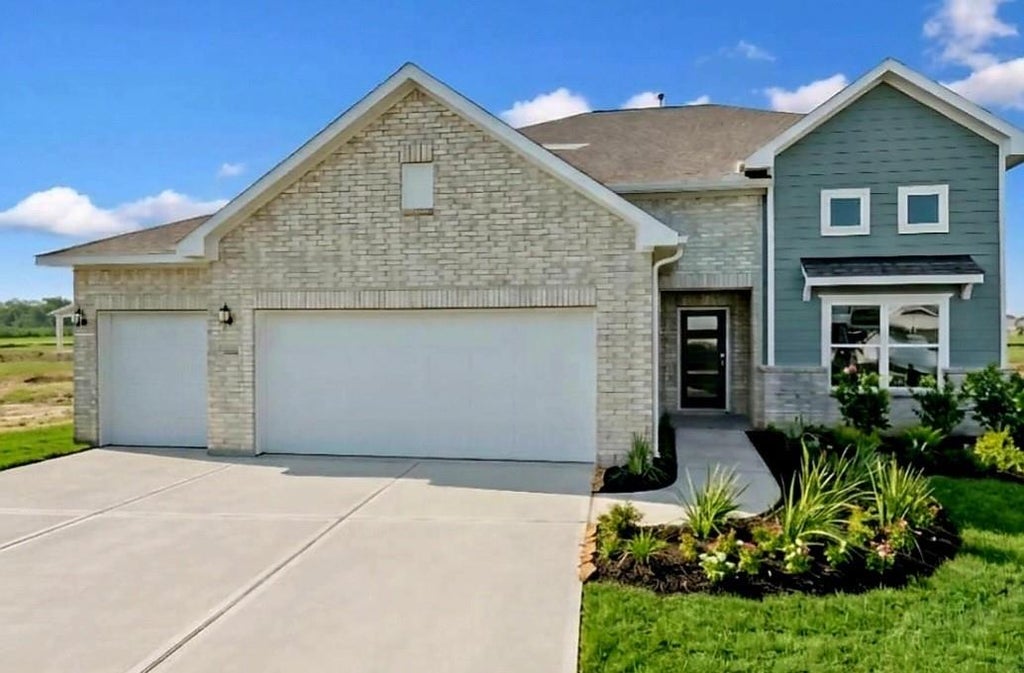 Photo of 3518 Queen Palm DR, Manvel, TX 77578 (MLS # 82981646)