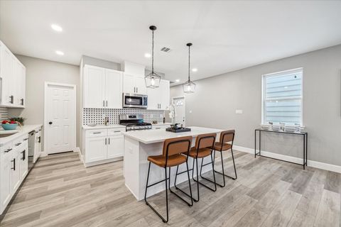 Homes For Rent - 982 Randolph Street<br/> Houston, TX 77088