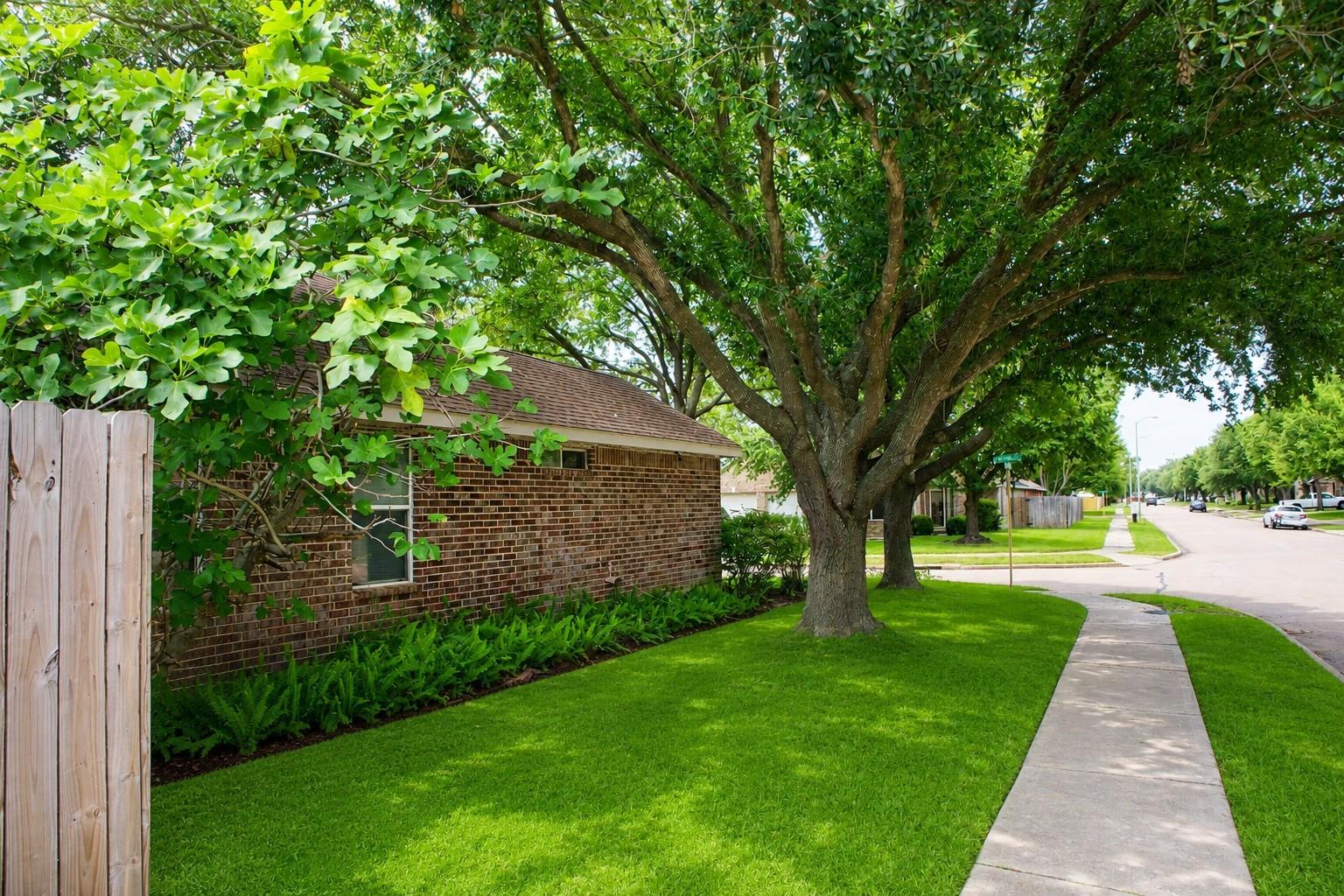 4603 Twisting Road