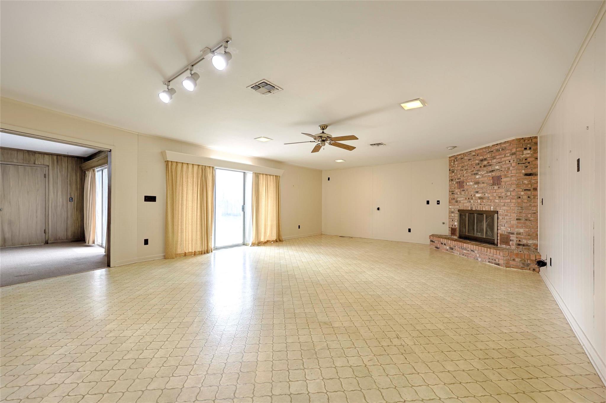 302 Baumgarten Street