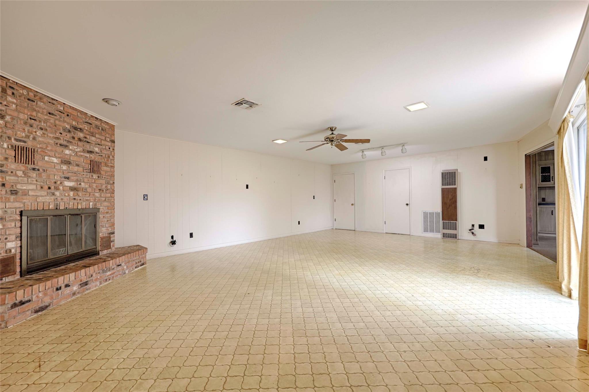 302 Baumgarten Street