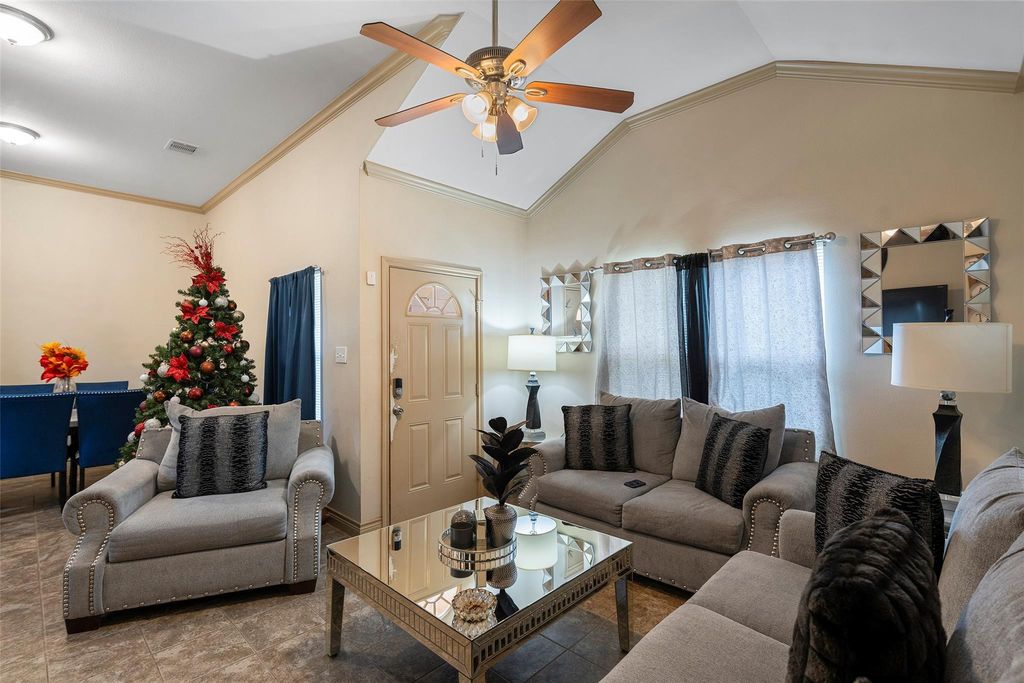 Photo of 1541 3rd St, Hempstead, TX 77445 (MLS # 77100139)