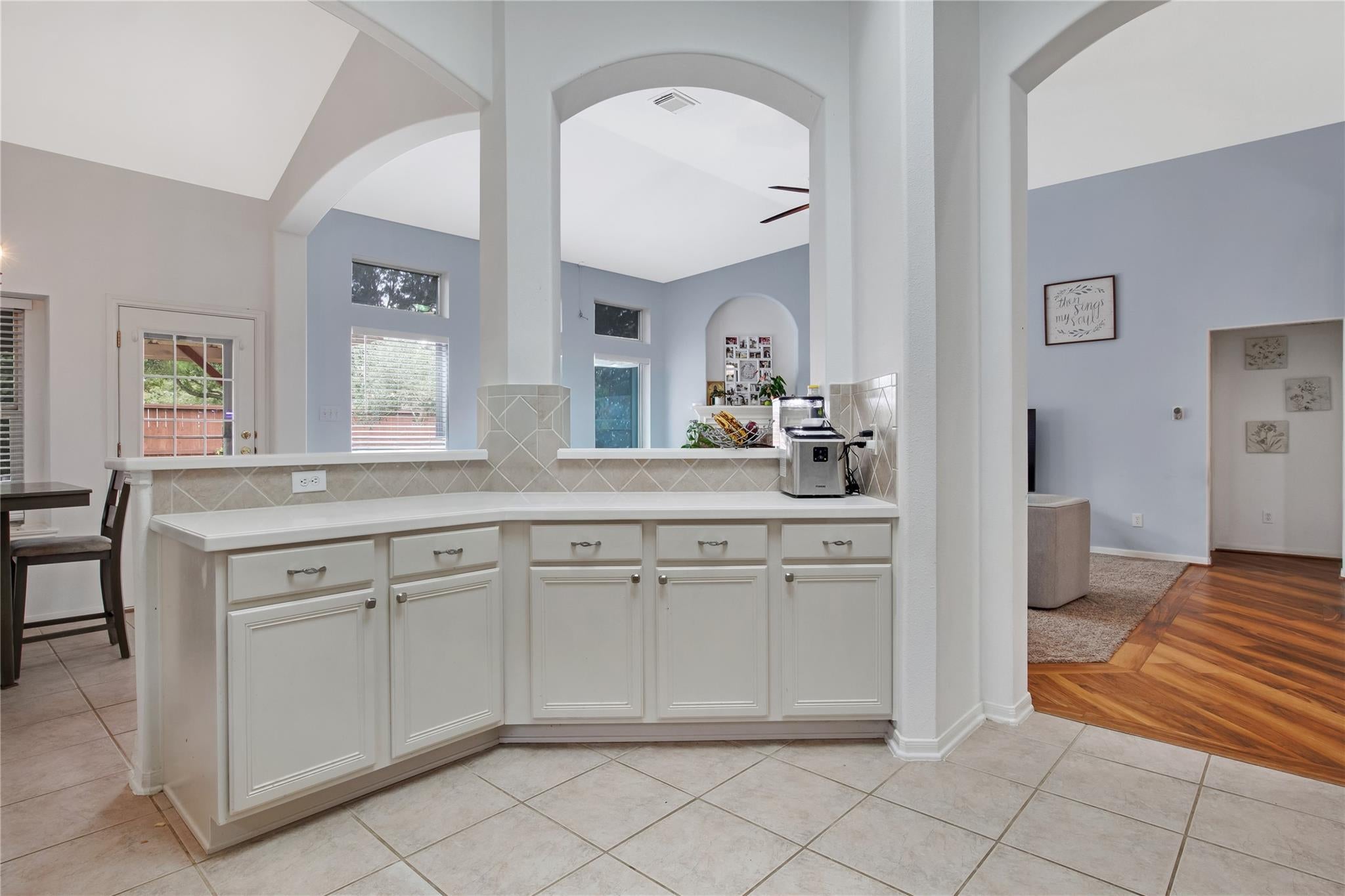 2131 Lakewind Lane