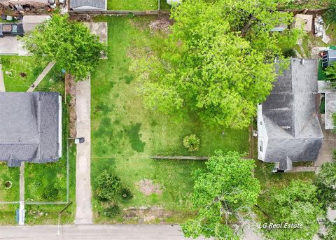 Photo of 4136 Delhi Street, Houston, TX 77022 (MLS # 19091702)
