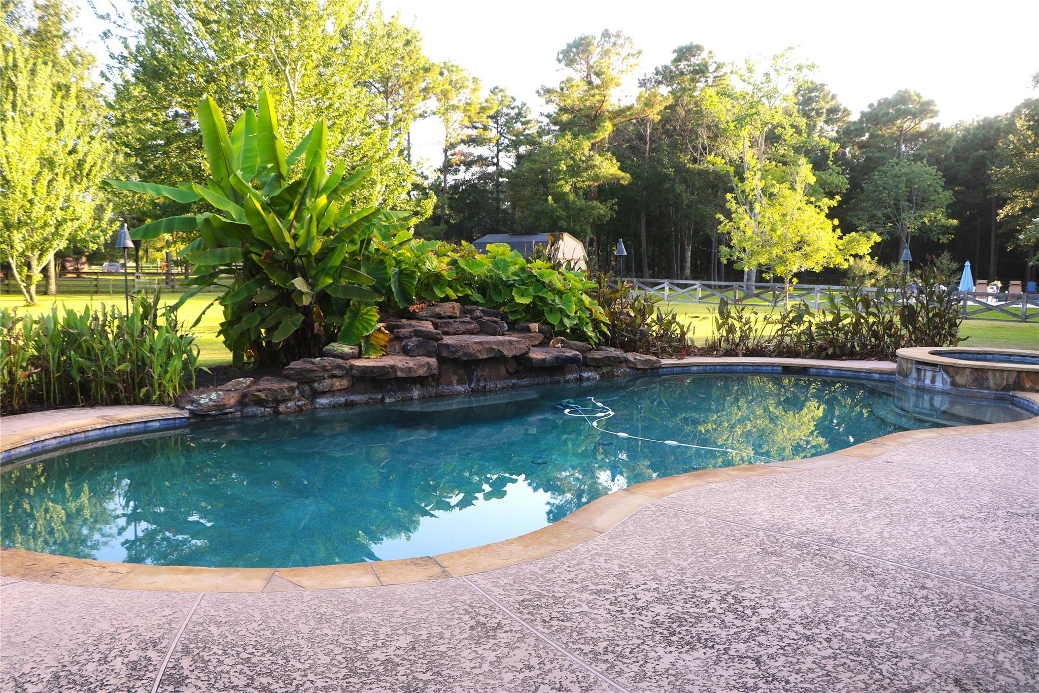 15211 Mccall Park