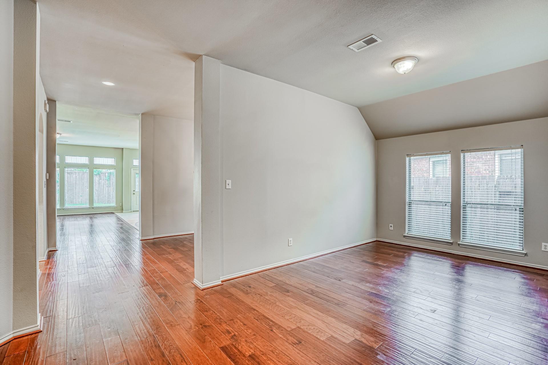 606 Red Oak Canyon Lane