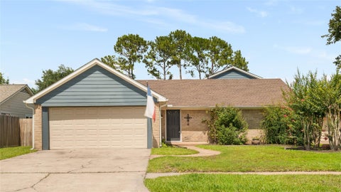 Photo of 15619 Boulder Oaks Drive, Houston, TX 77084 (MLS # 62385771)