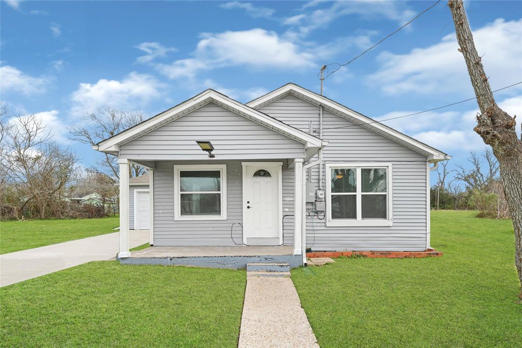 Photo of 312 Hemphill Street, Texas City, TX 77591 (MLS # 88465769)