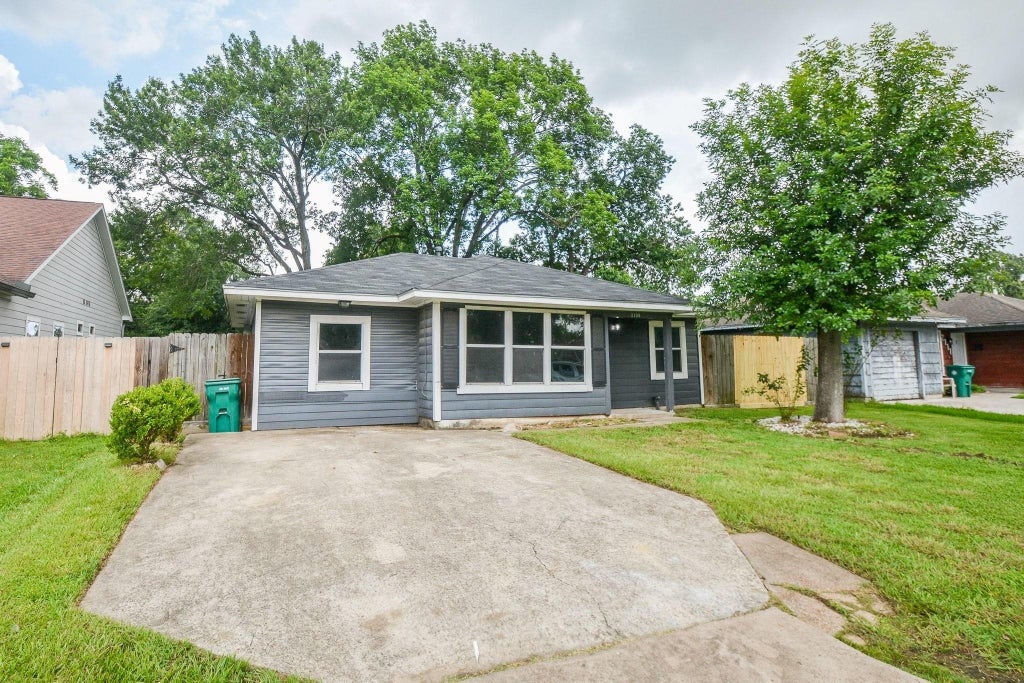 Photo of 2109 Pomona Drive, Pasadena, TX 77506 (MLS # 10746013)