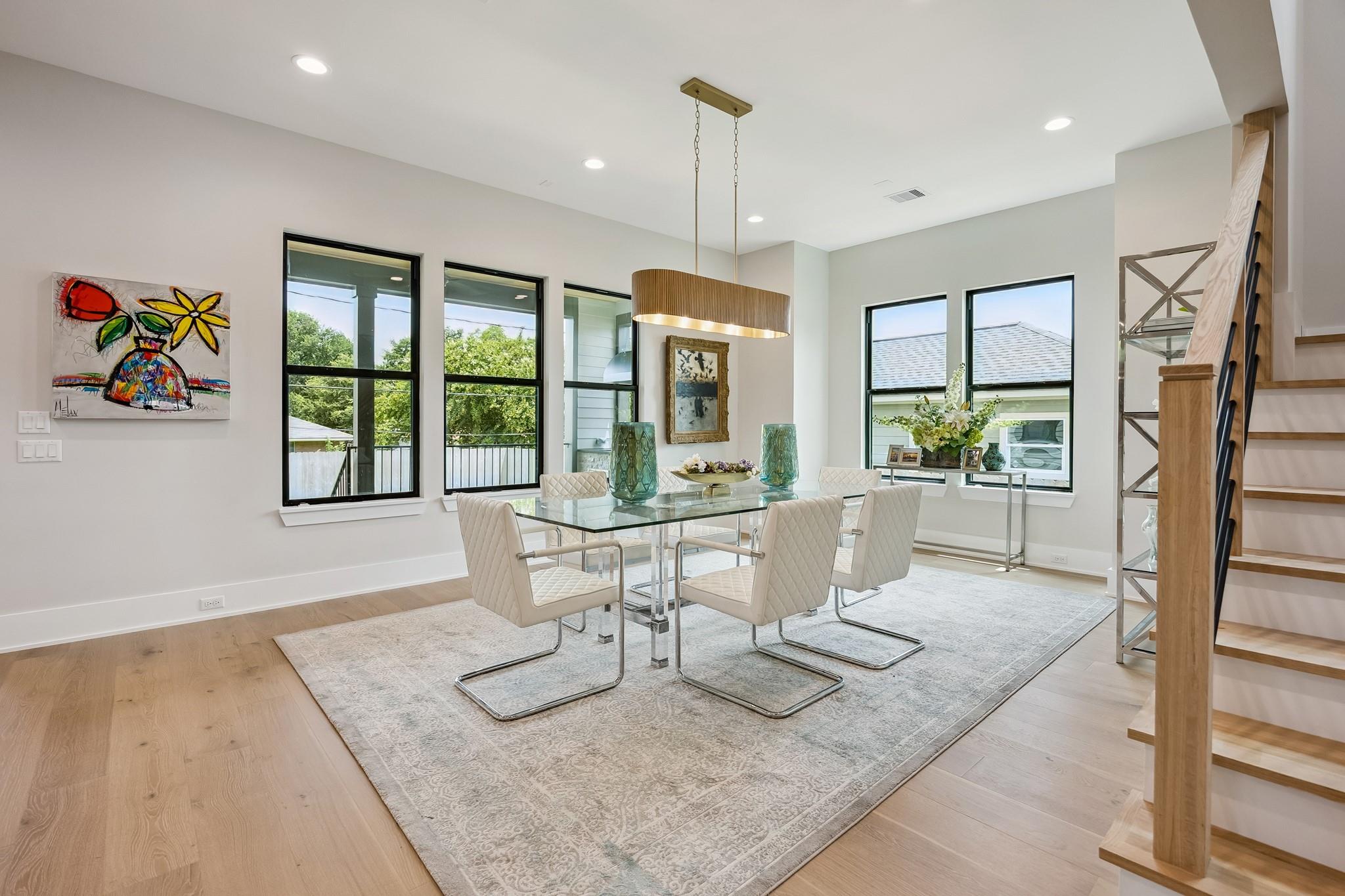 2214 Chantilly Lane