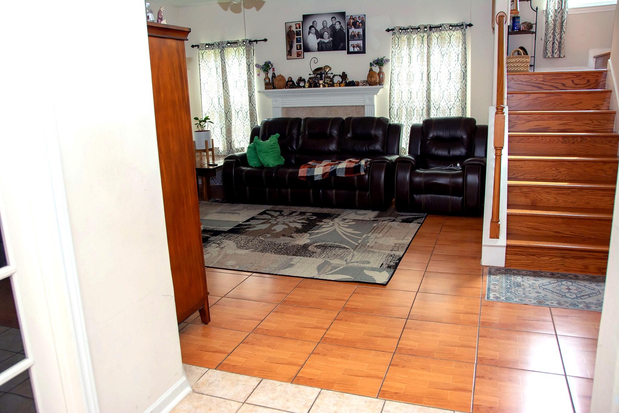 3103 Hummingbird Lane
