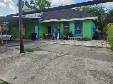 Multifamily For Sale - 3316 Love Plaza<br/> Houston, TX 77026