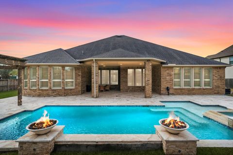 Photo of 2102 Old Town Drive, Missouri City, TX 77459 (MLS # 95812177)