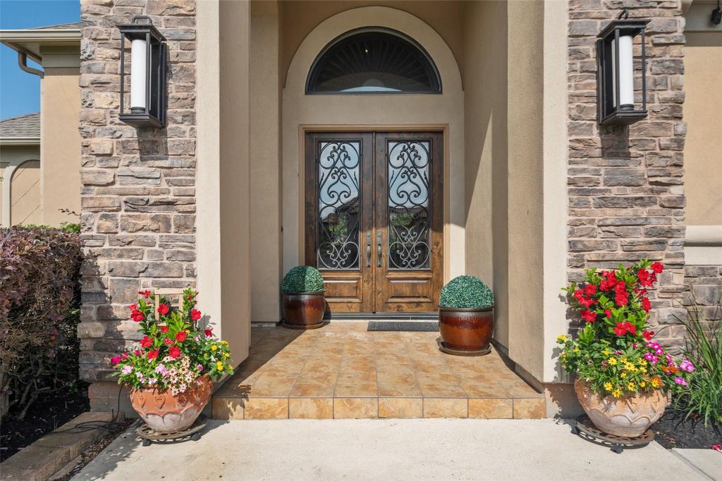 Photo of 123 Bentwater Bay Drive, Montgomery, TX 77356 (MLS # 80664253)