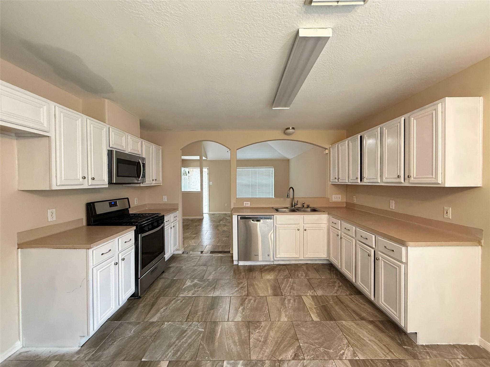 19318 Grand Colony Court