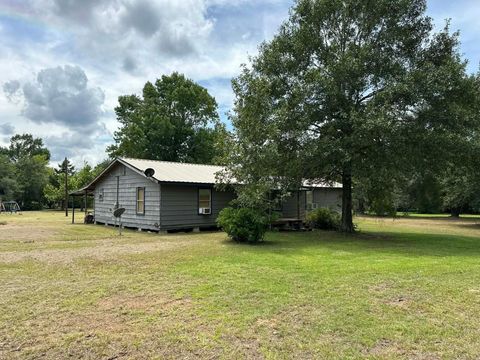 Homes For Sale - 2001 Alsobrooks Road<br/> Cleveland, TX 77328