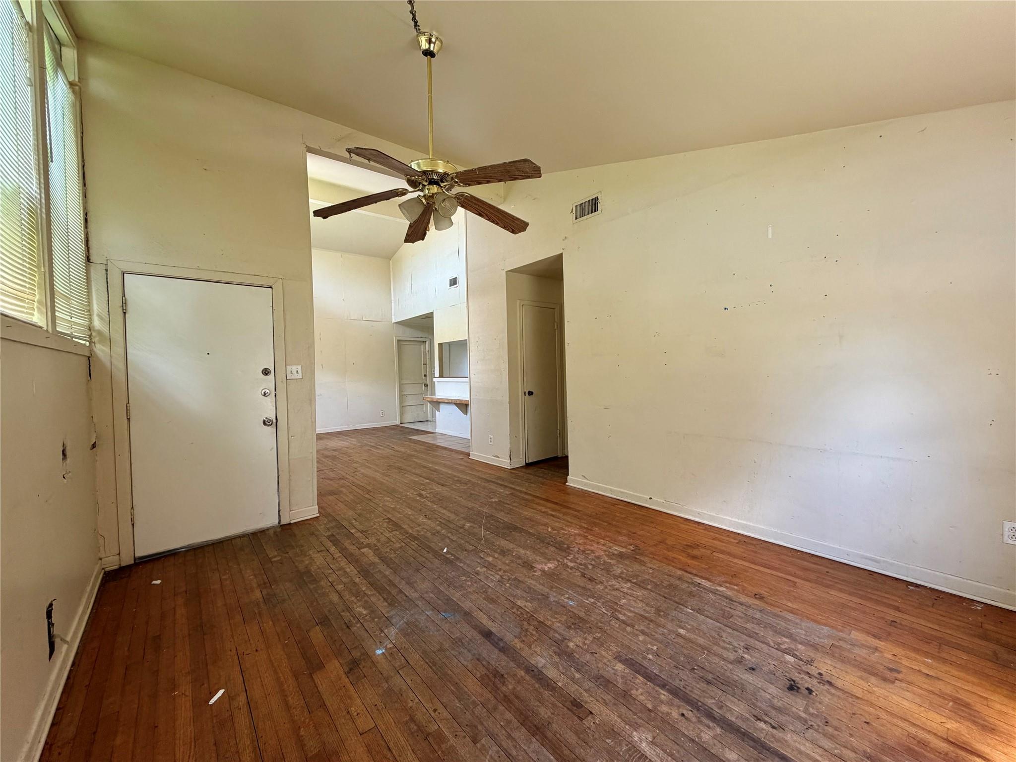 1818 W 11th Street