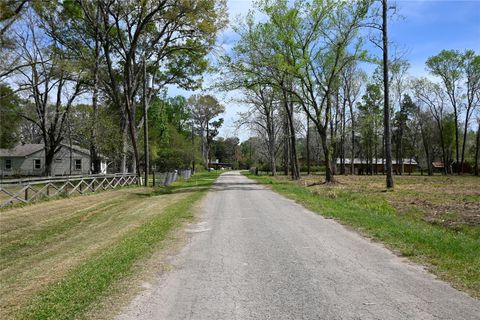 Vacant Land For Sale - LOT 6 County Road 2360<br/> Hardin, TX 77575