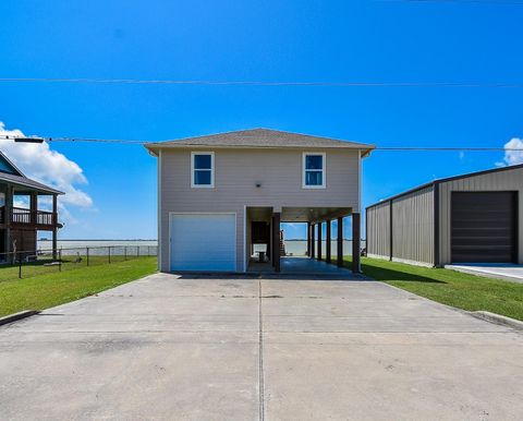 Photo of 1486 W Bayshore Drive, Palacios, TX 77465 (MLS # 35052122)