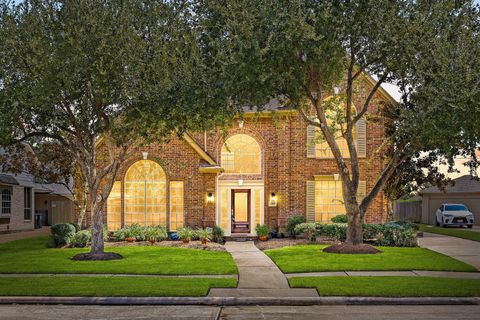 Photo of 1919 Valleria Court, Sugar Land, TX 77479 (MLS # 10018927) Photo of 1919 Valleria Court, Sugar Land, TX 77479 (MLS # 10018927)