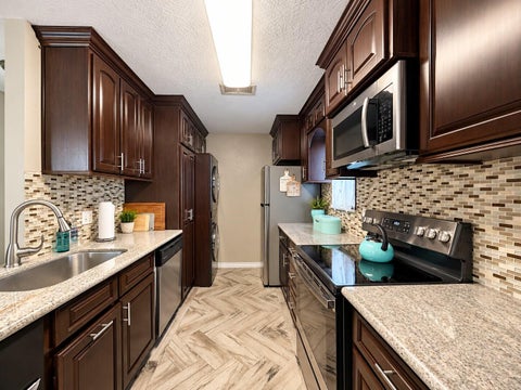 Photo of 18800 Egret Bay Boulevard #703, Webster, TX 77058 (MLS # 82102189)
